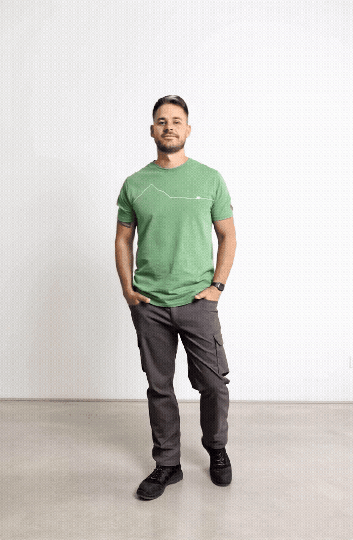 Mountain Line T-shirt grün bewegt